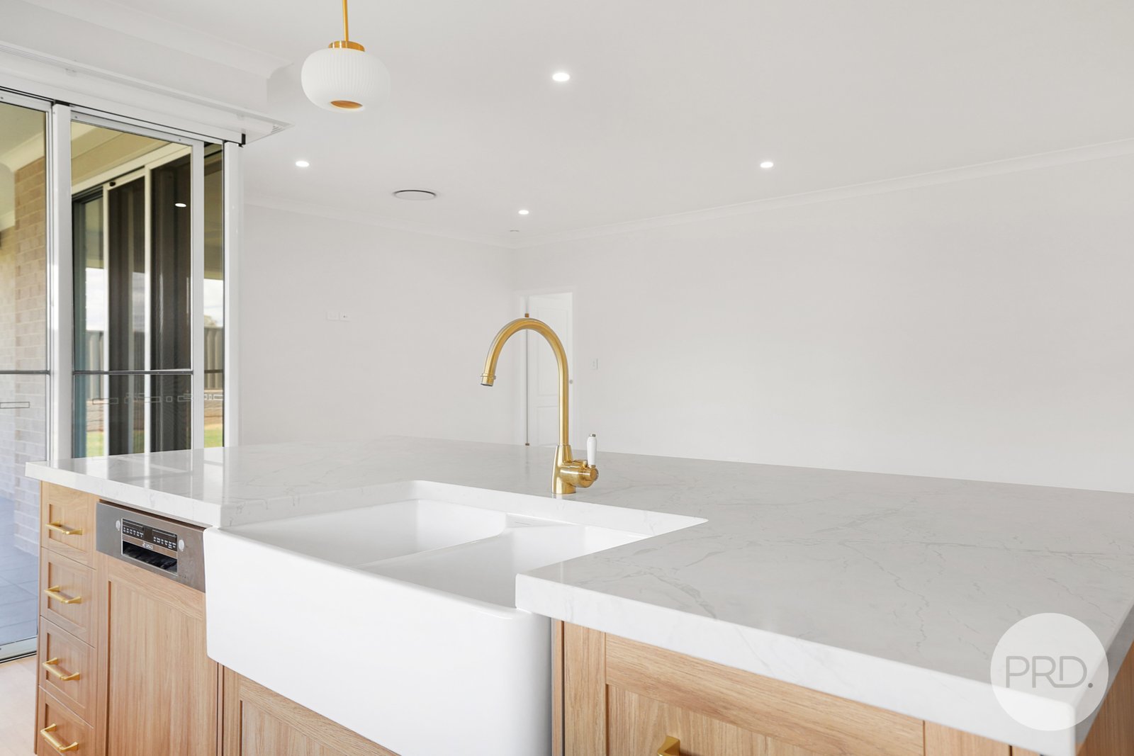 75 Verdelho Drive TAMWORTH 10