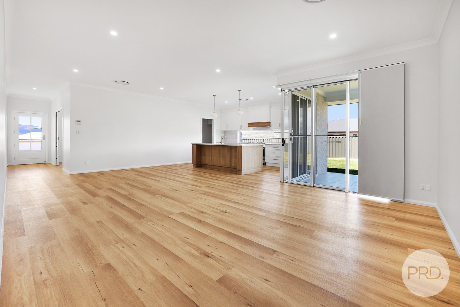 75 Verdelho Drive TAMWORTH 11