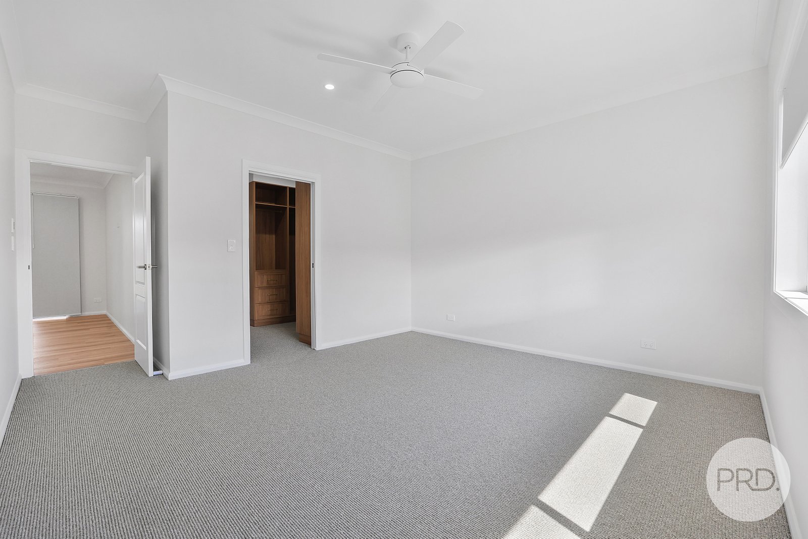 75 Verdelho Drive TAMWORTH 15