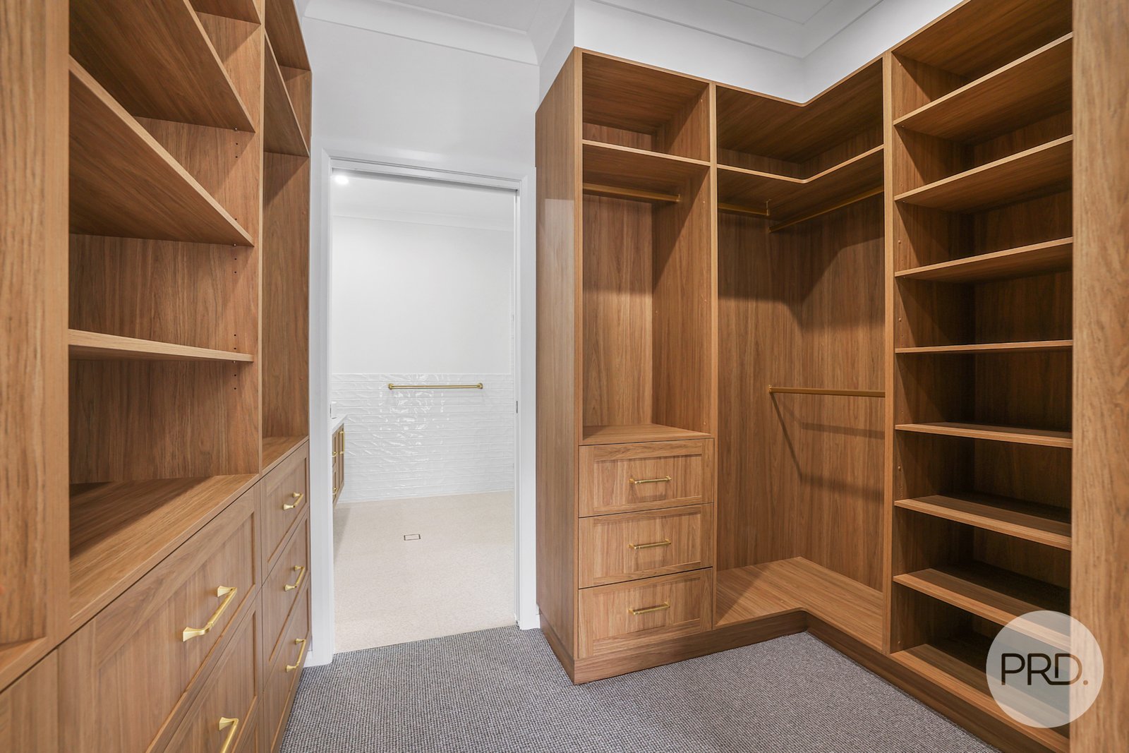 75 Verdelho Drive TAMWORTH 16