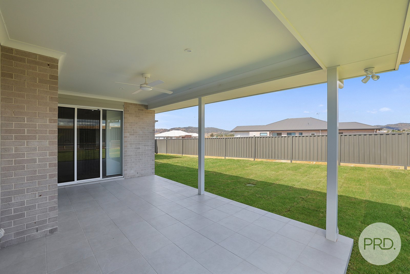 75 Verdelho Drive TAMWORTH 31