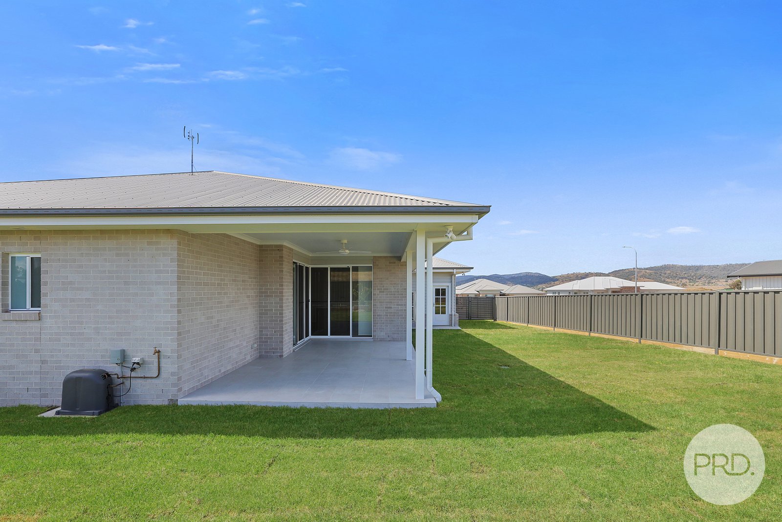 75 Verdelho Drive TAMWORTH 32