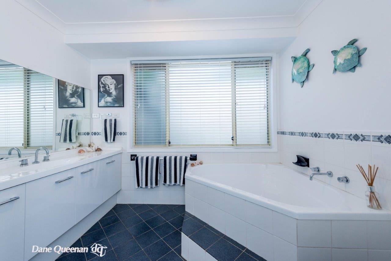 75 Yachtsman Crescent.  SALAMANDER BAY 19