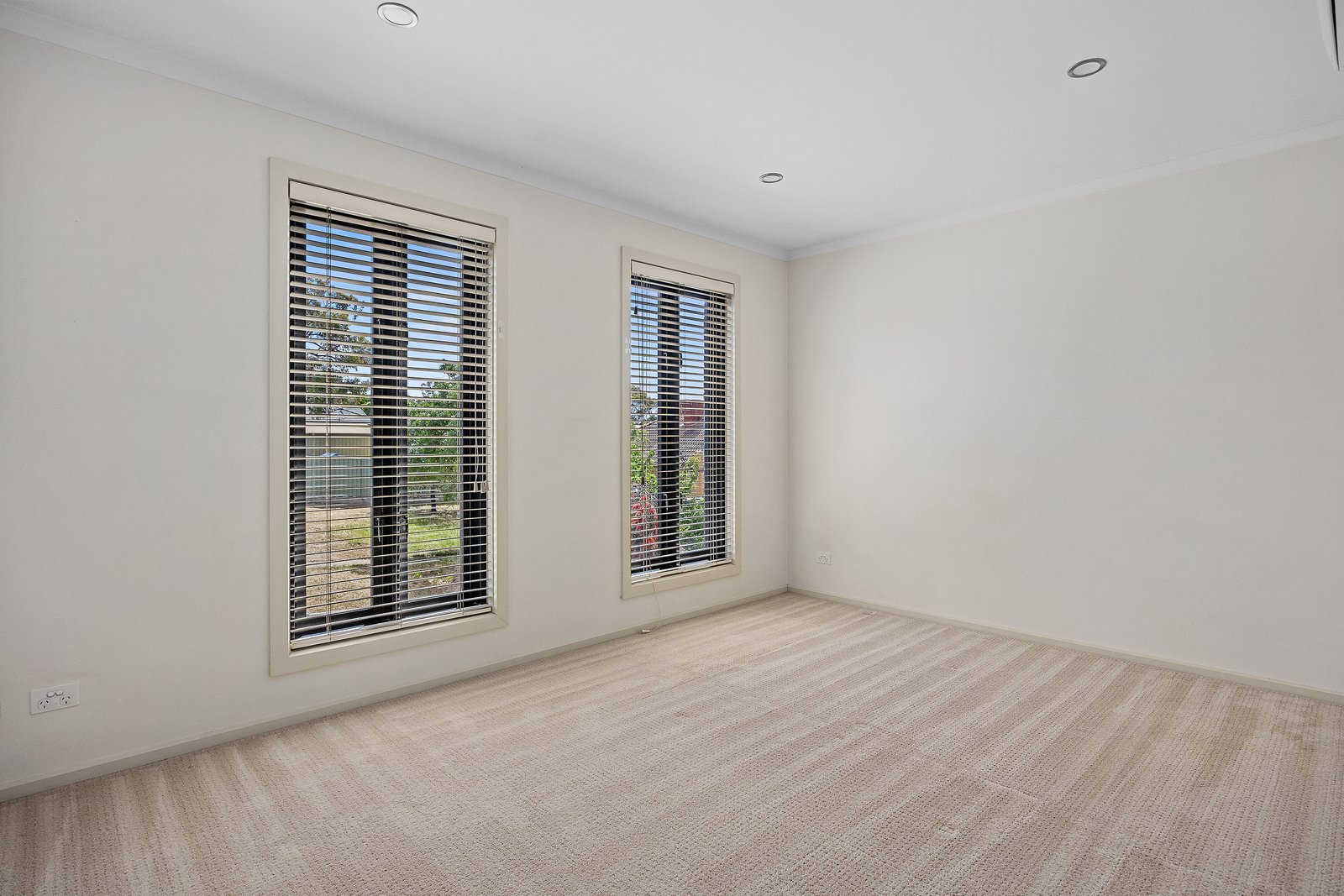 Gallery: 7/50 Race St
