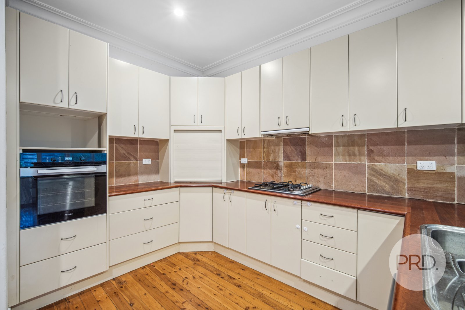 751 Forrest Hill Avenue ALBURY 6