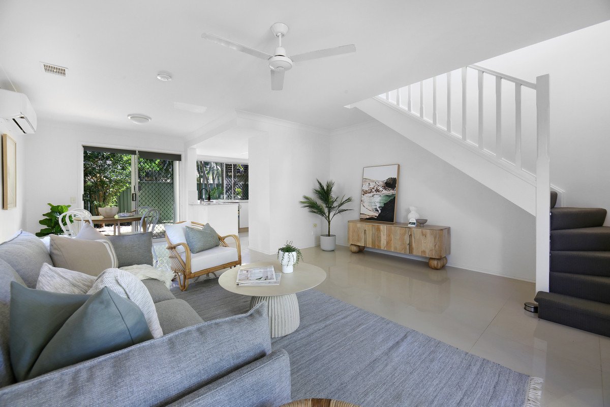 75/215 Cottesloe Drive Mermaid Waters 2