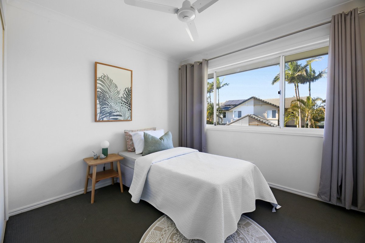 75/215 Cottesloe Drive Mermaid Waters 8