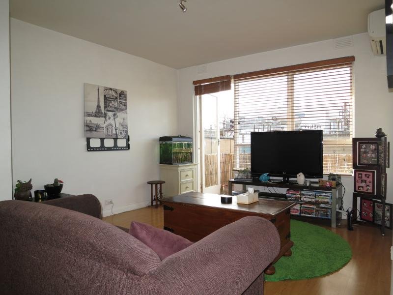 Gallery: 7/53 Hotham Street