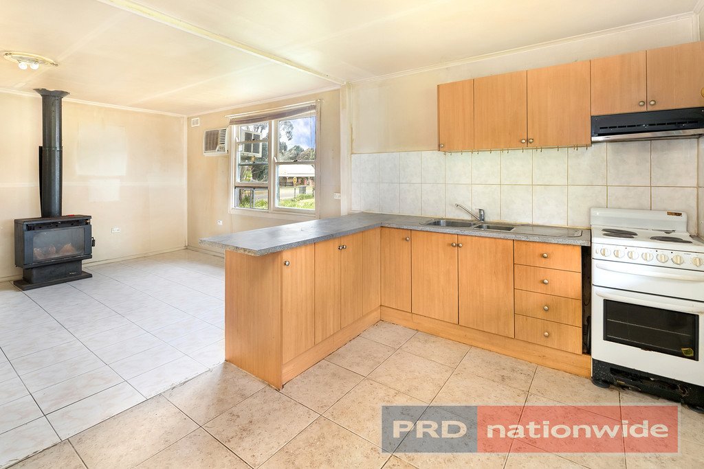 753 Linton-Carngham Road SNAKE VALLEY 6