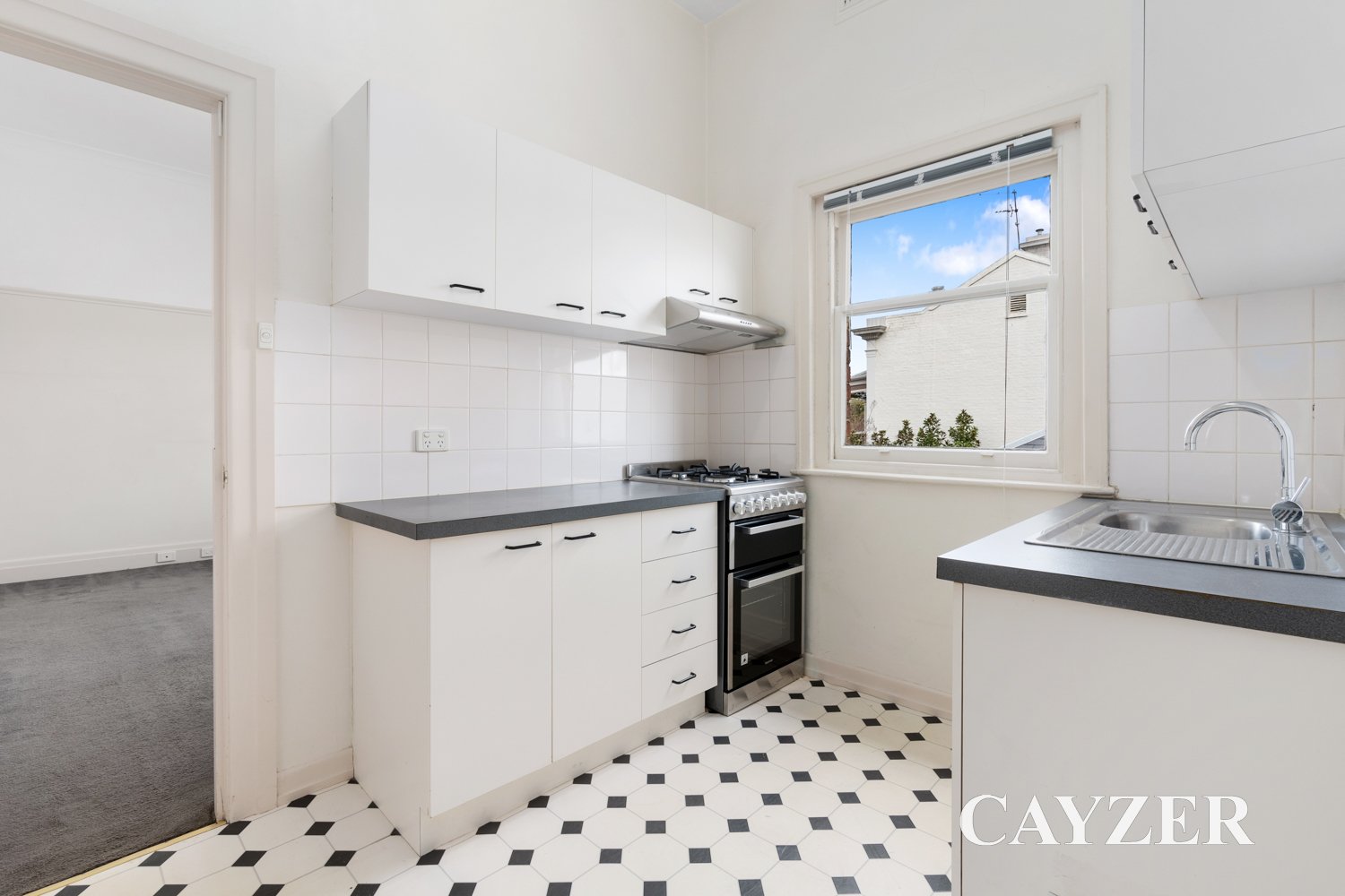 Gallery: 7/56-58 St Vincent Place North