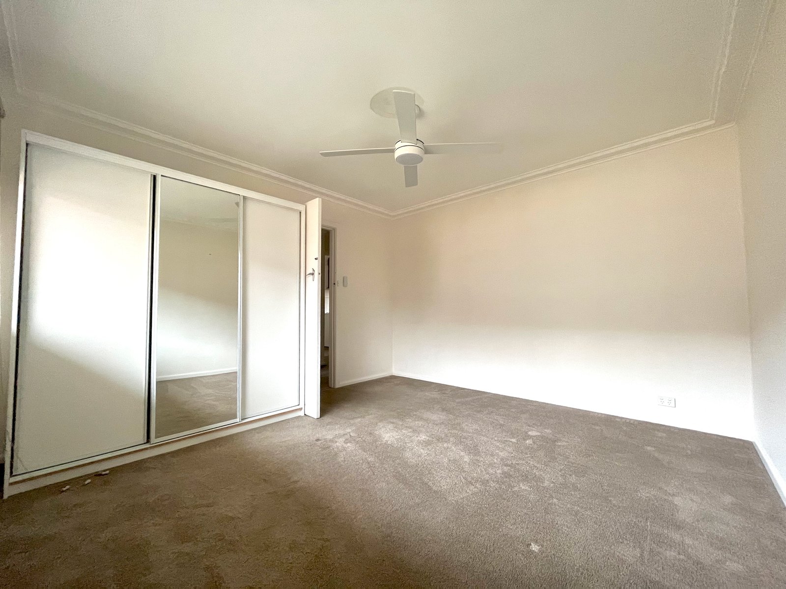 Gallery: 7/564 Riversdale Road