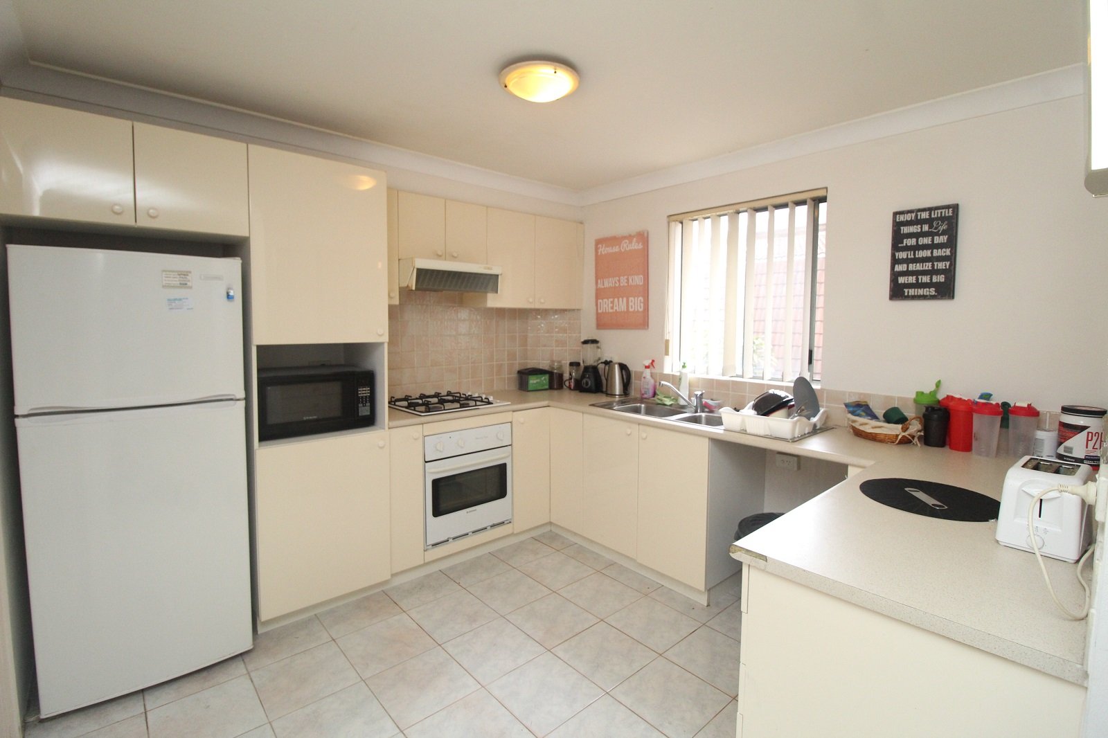 7/5A APSLEY Street PENSHURST 3