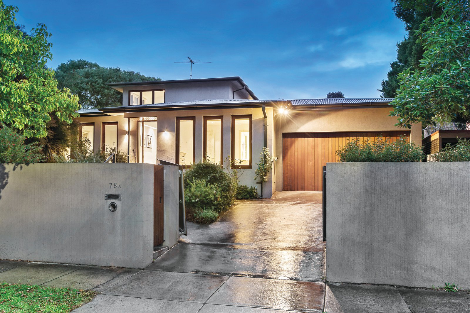 75a Rostrevor Parade, Mont Albert North, VIC