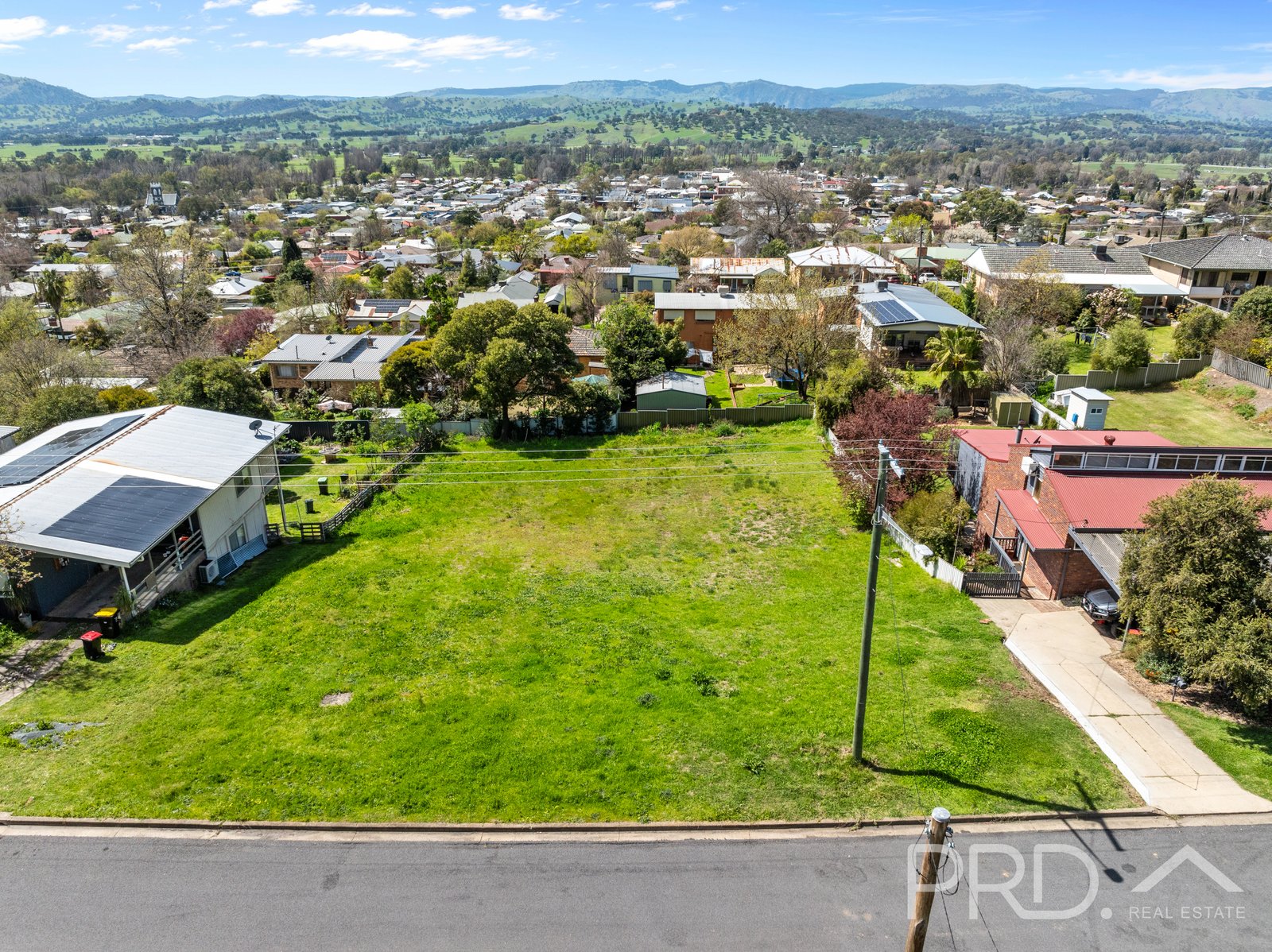 76 & 78 Dalhunty Street TUMUT 2