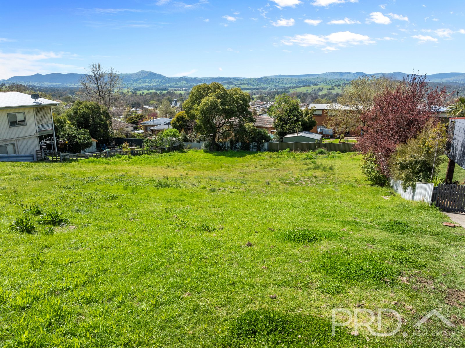 76 & 78 Dalhunty Street TUMUT 4