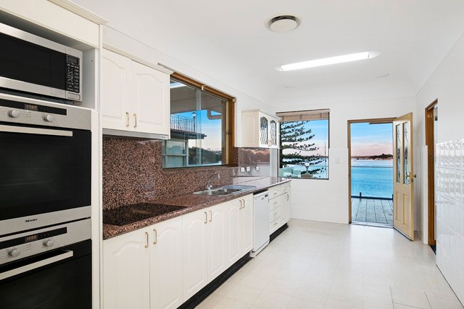 76-78 Kangaroo Point Road KANGAROO POINT 4