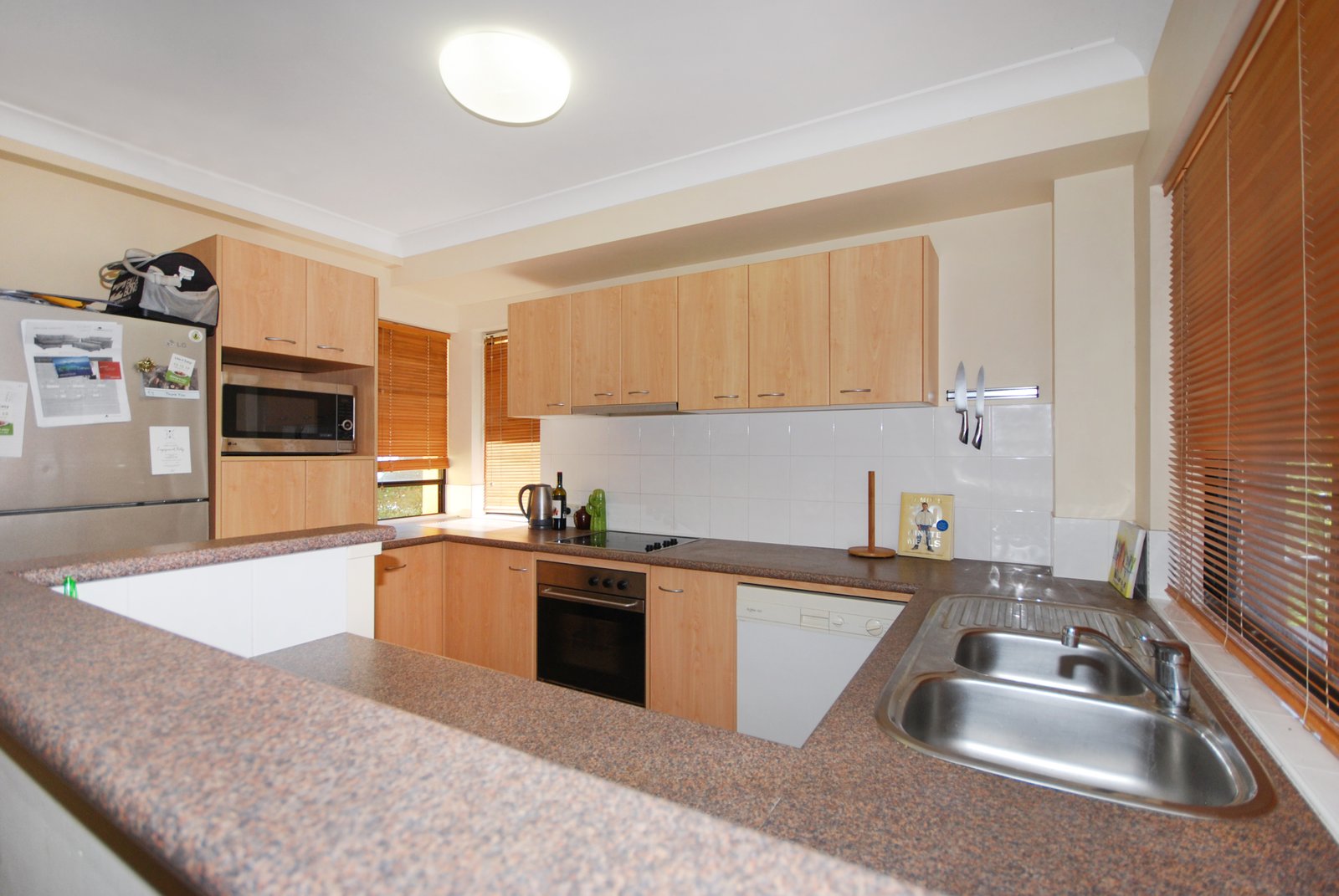 7/6-8 Rutledge Street COOLANGATTA 5