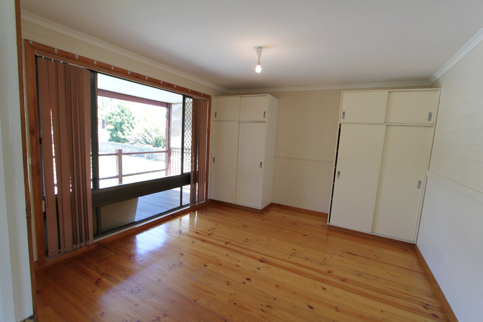76 Albury Street TUMBARUMBA 5