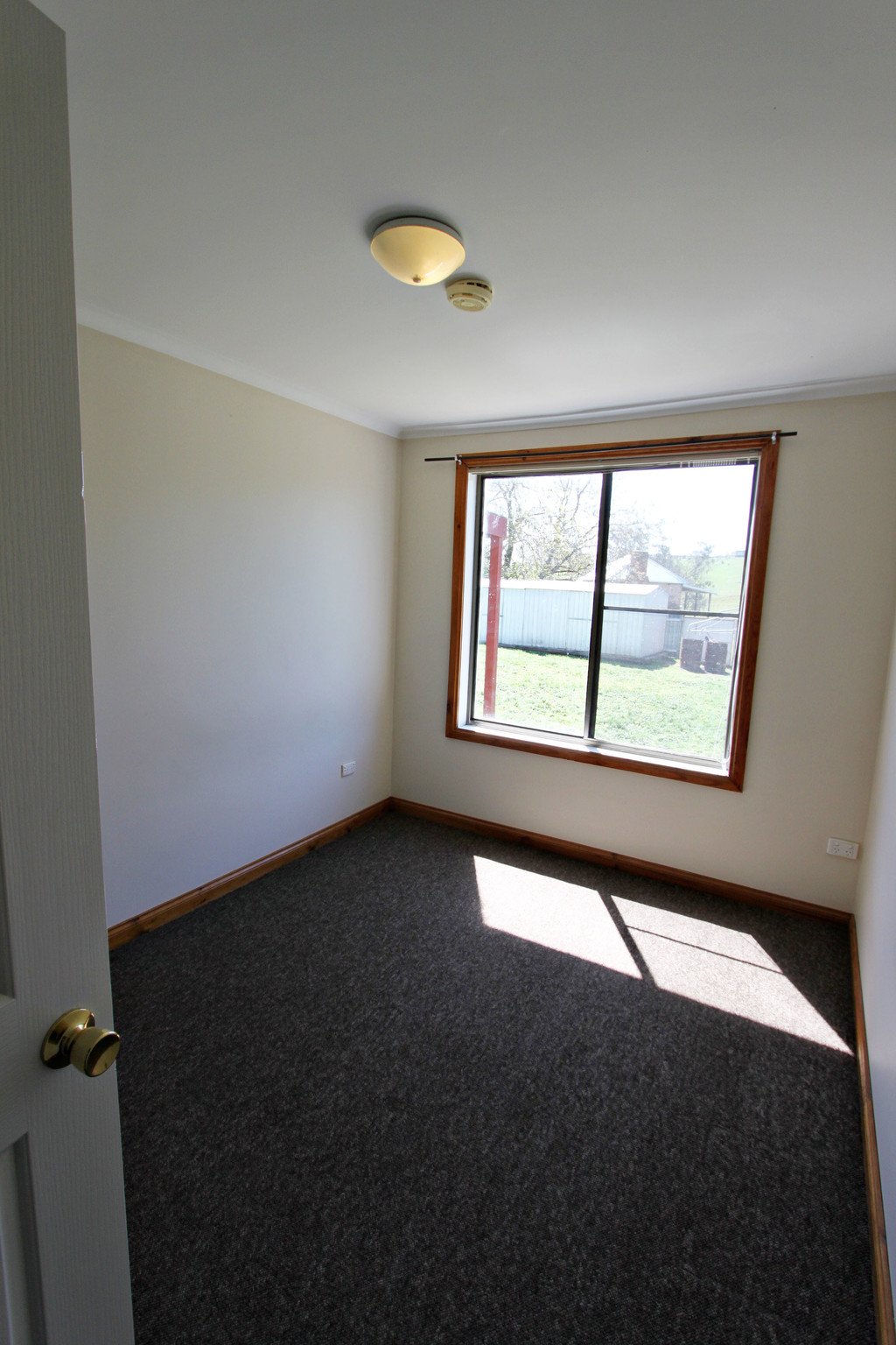 76 Albury Street TUMBARUMBA 7