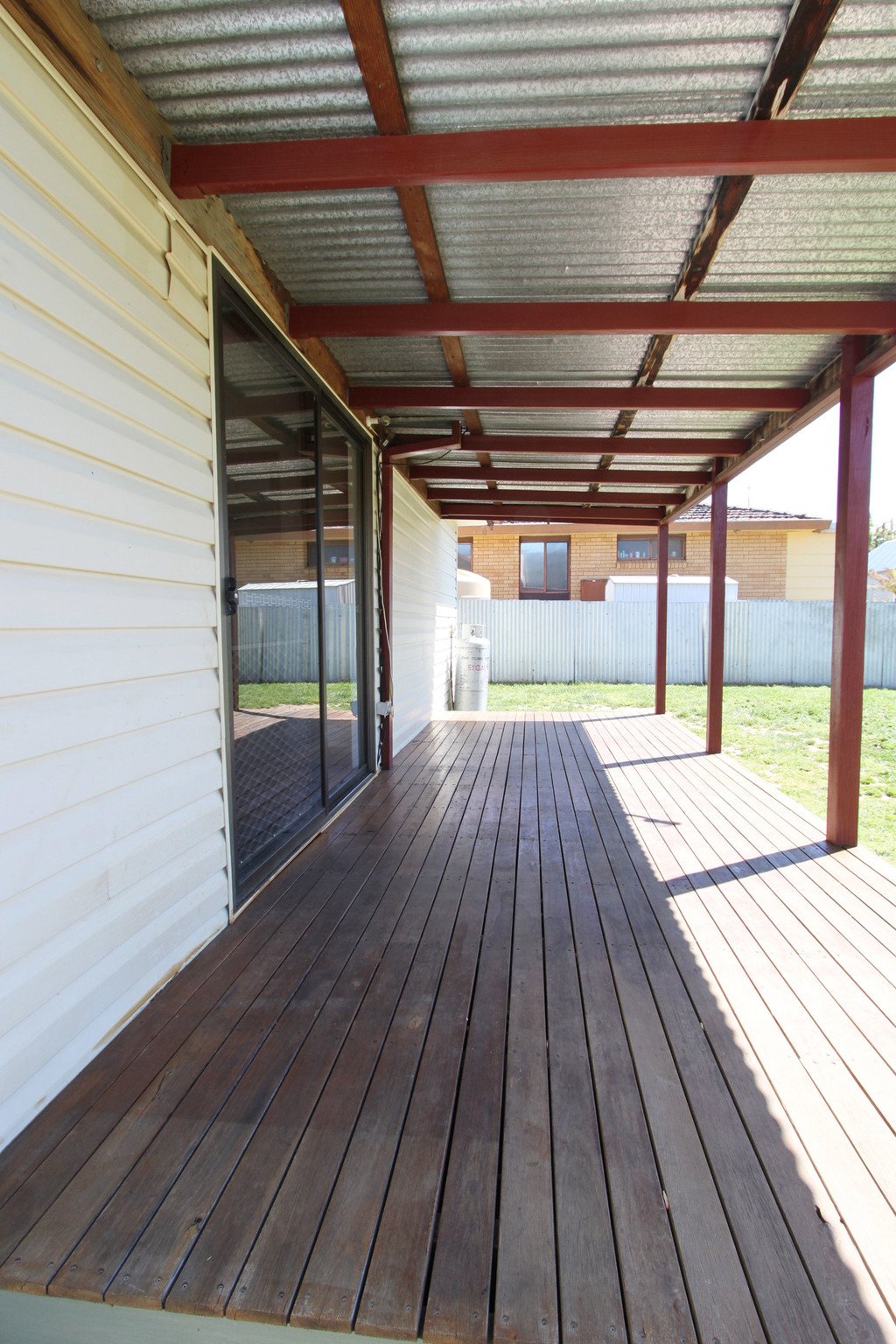 76 Albury Street TUMBARUMBA 10