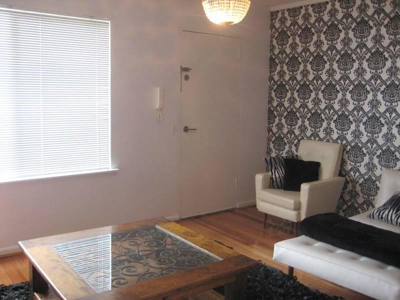 Gallery: 7/6 Anderson Court