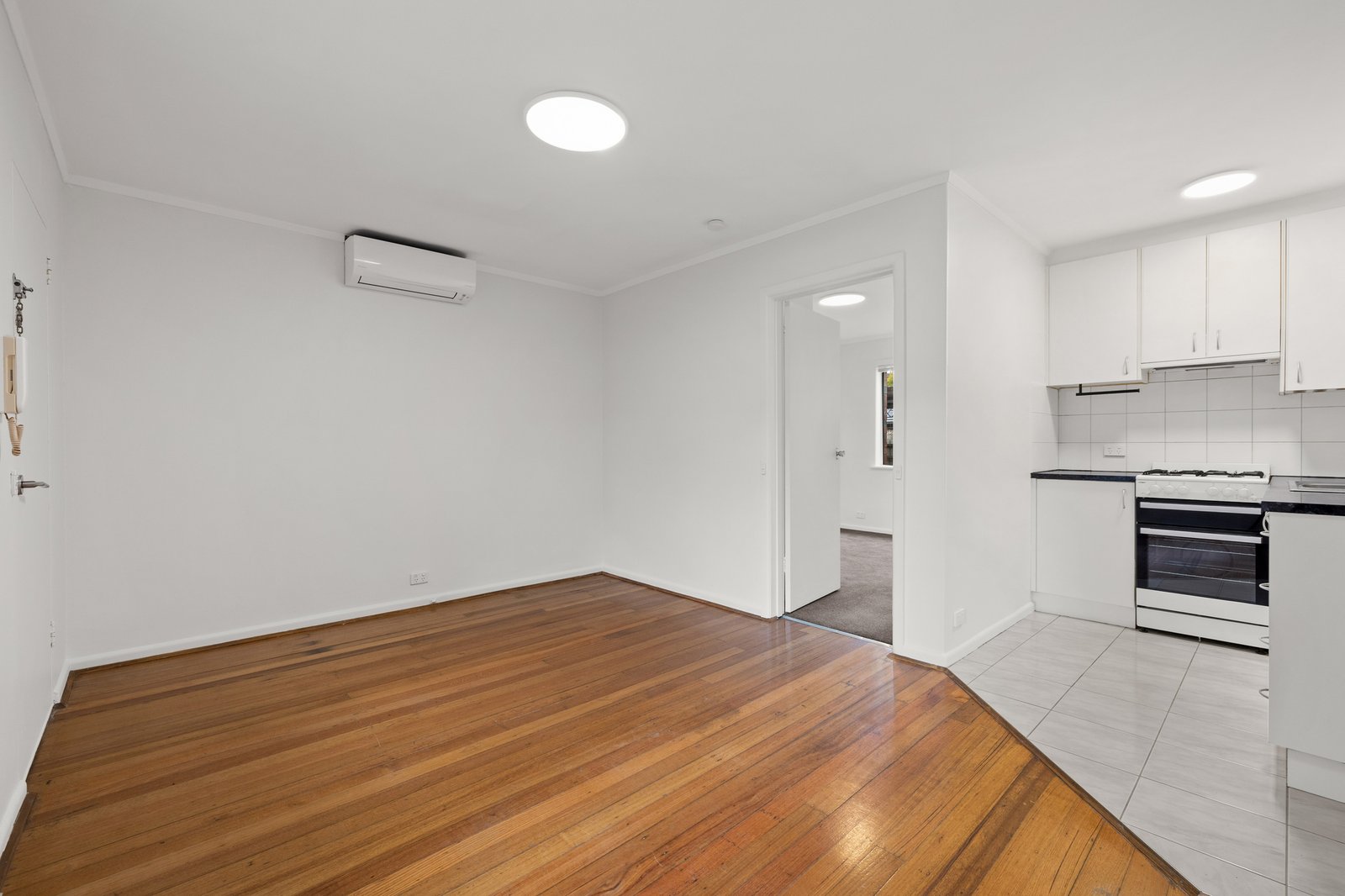 Gallery: 7/6 Anderson Court