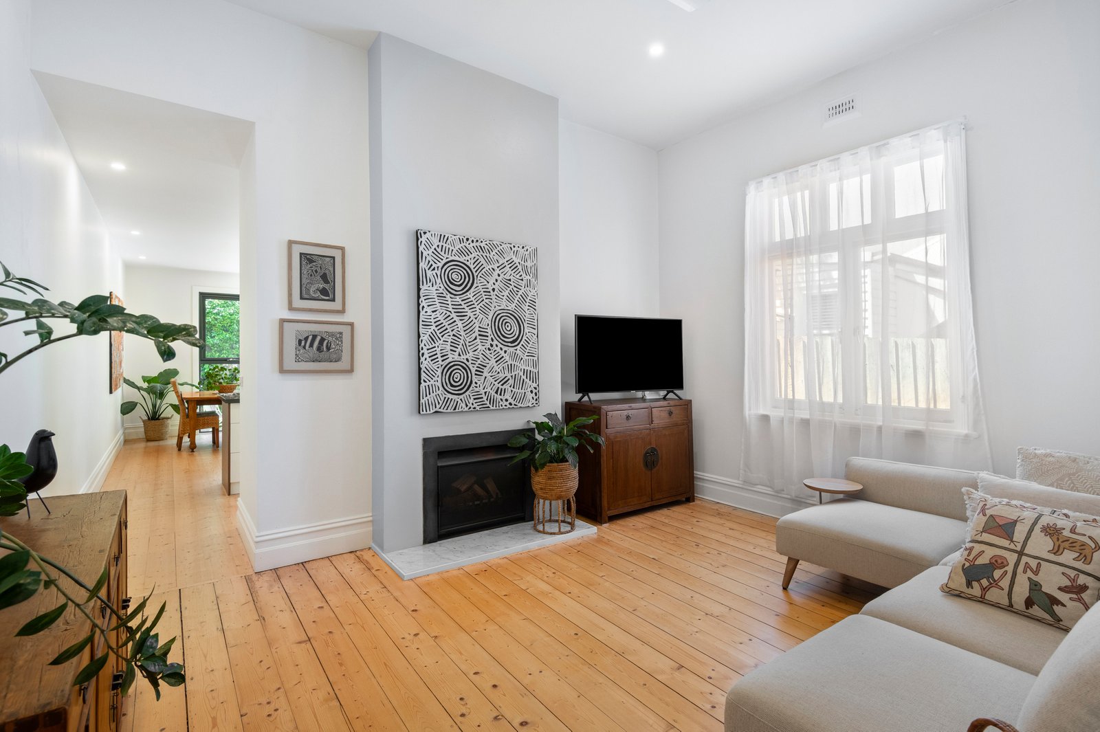 Gallery: 76 Argyle Street