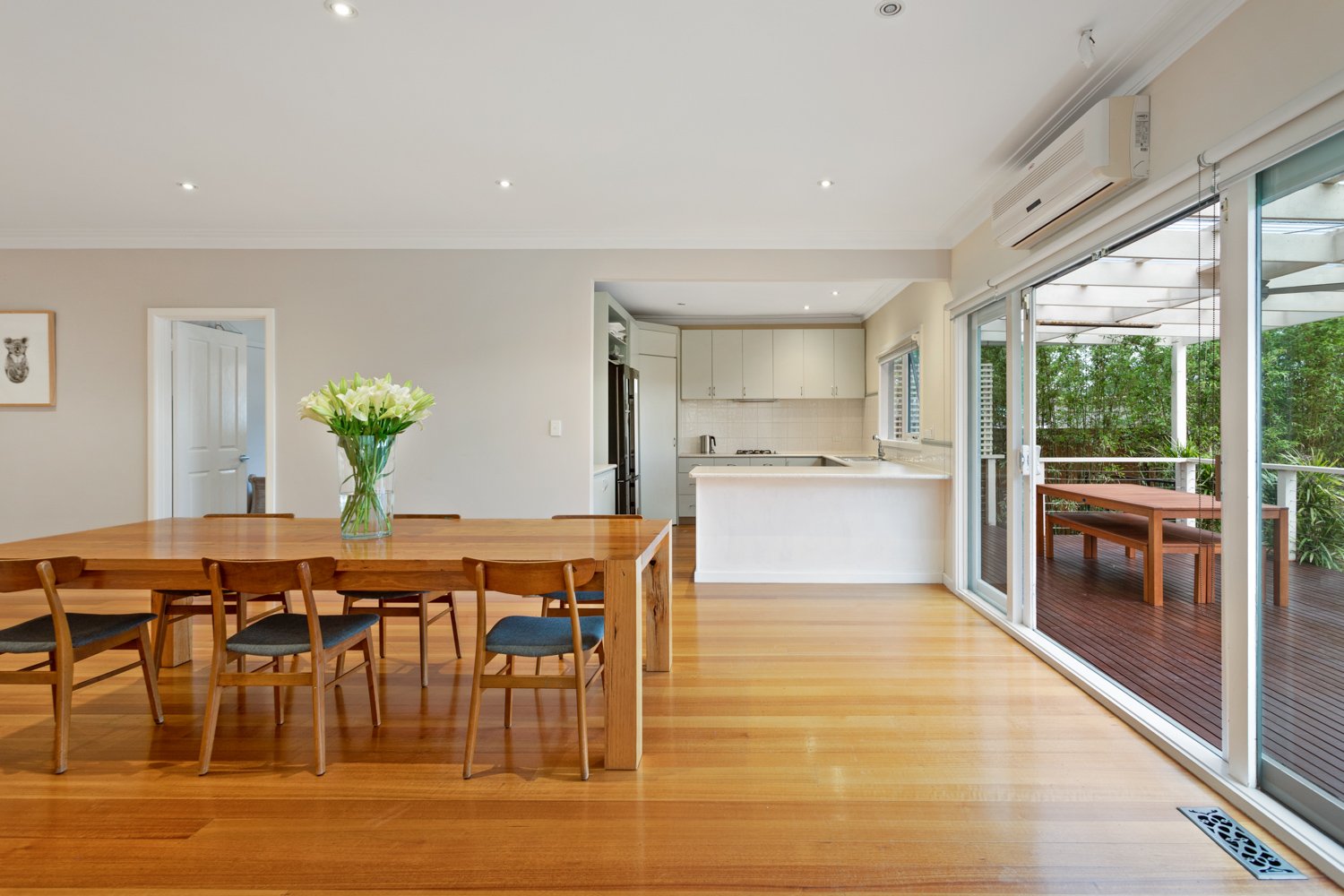 Gallery: 76 Arkaringa Crescent