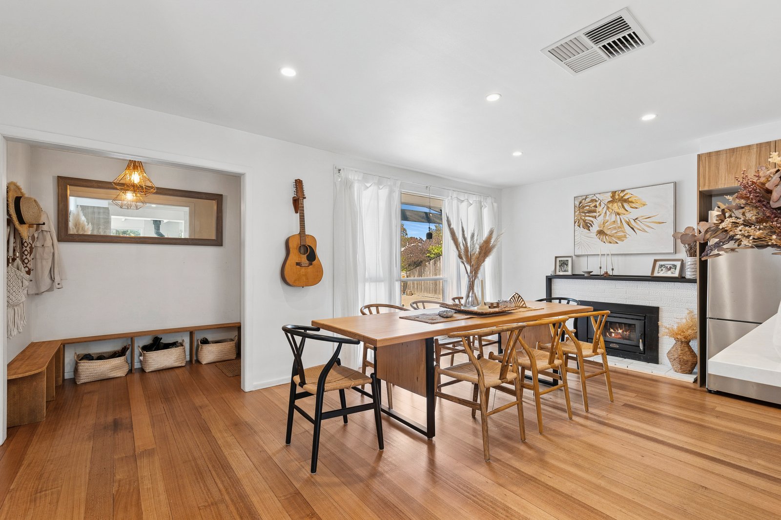 Gallery: 76 Barwon Terrace