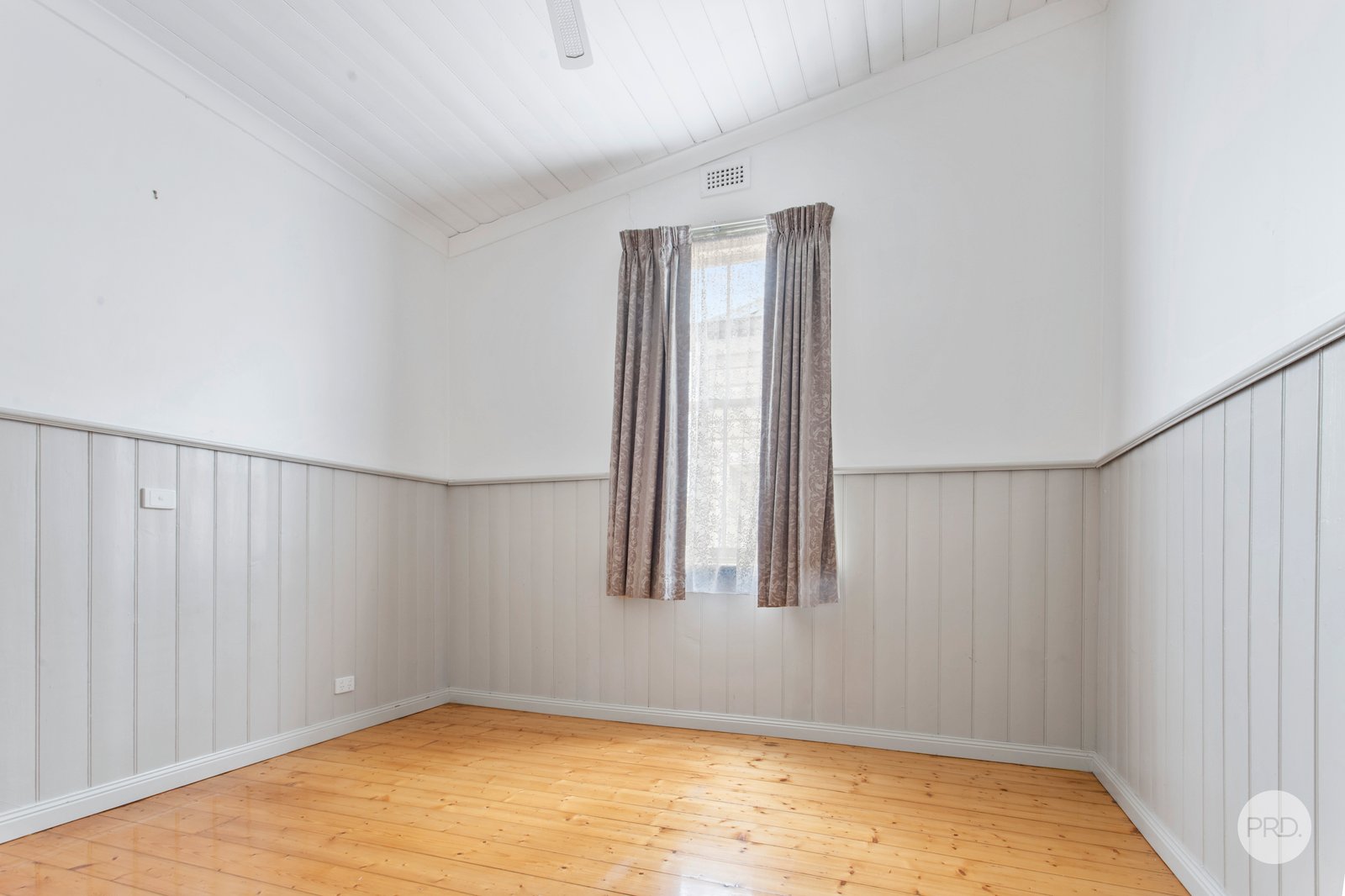 76 Condon Street KENNINGTON 8