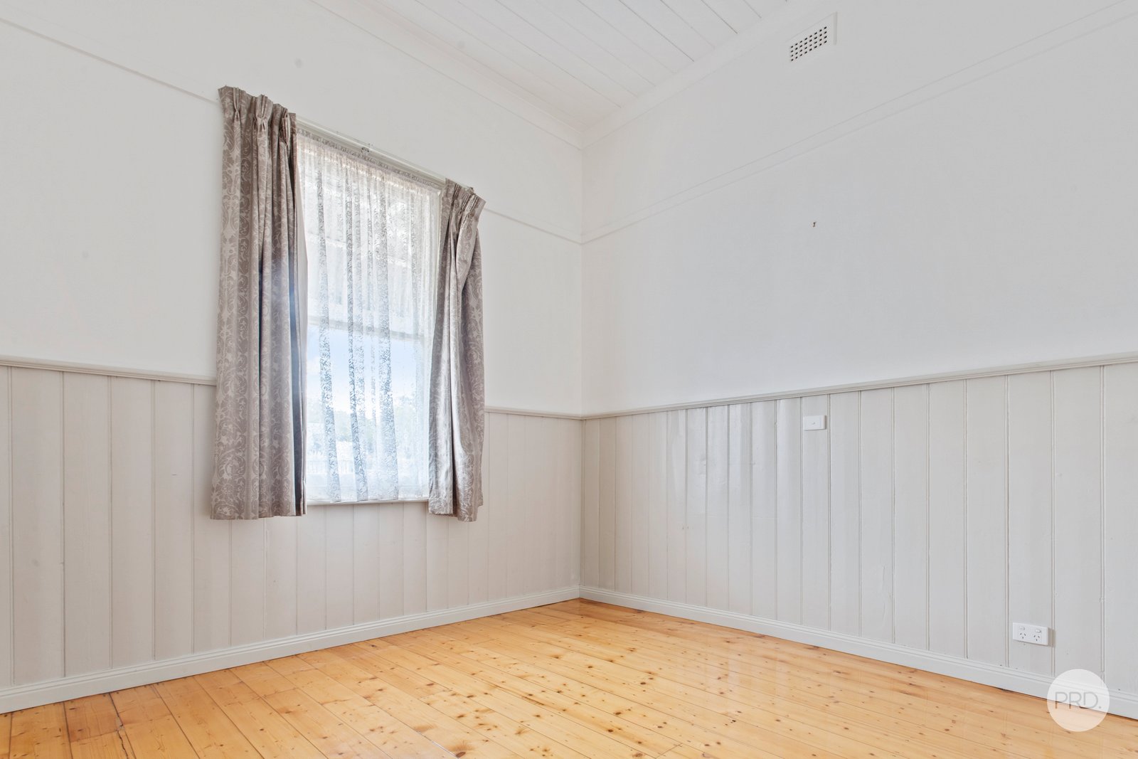 76 Condon Street KENNINGTON 9