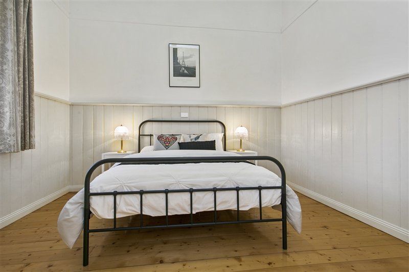 76 Condon Street KENNINGTON 3