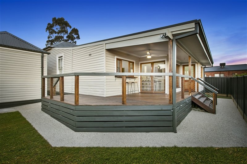 76 Condon Street KENNINGTON 9