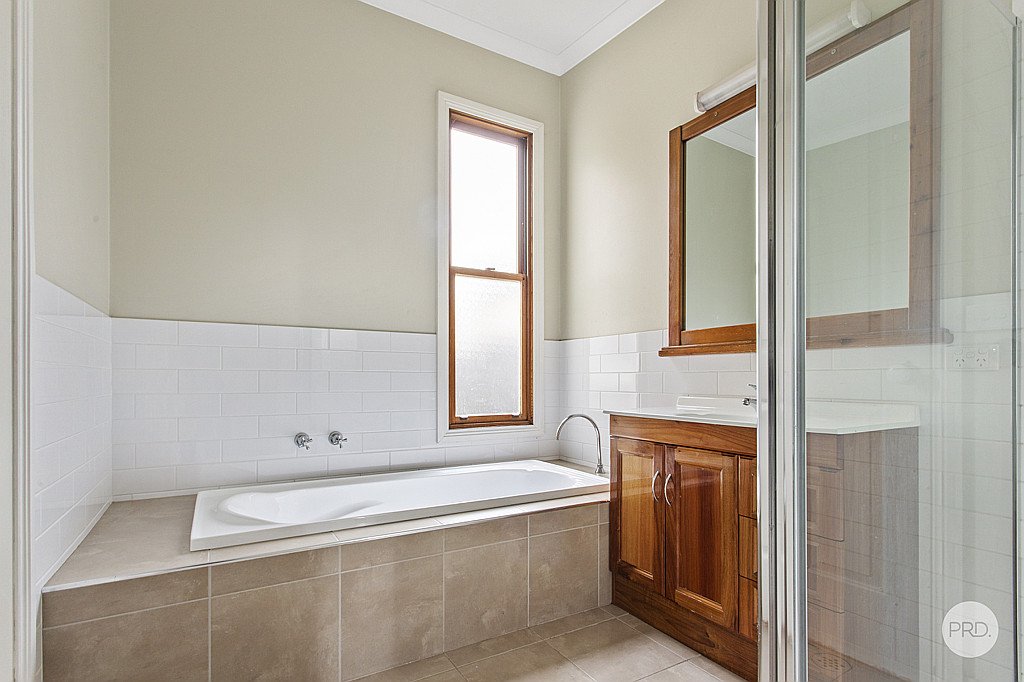 76 Condon Street KENNINGTON 9