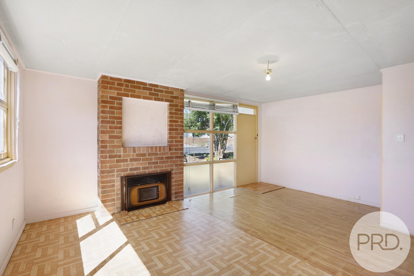 76 Corranga Drive CHIGWELL 8