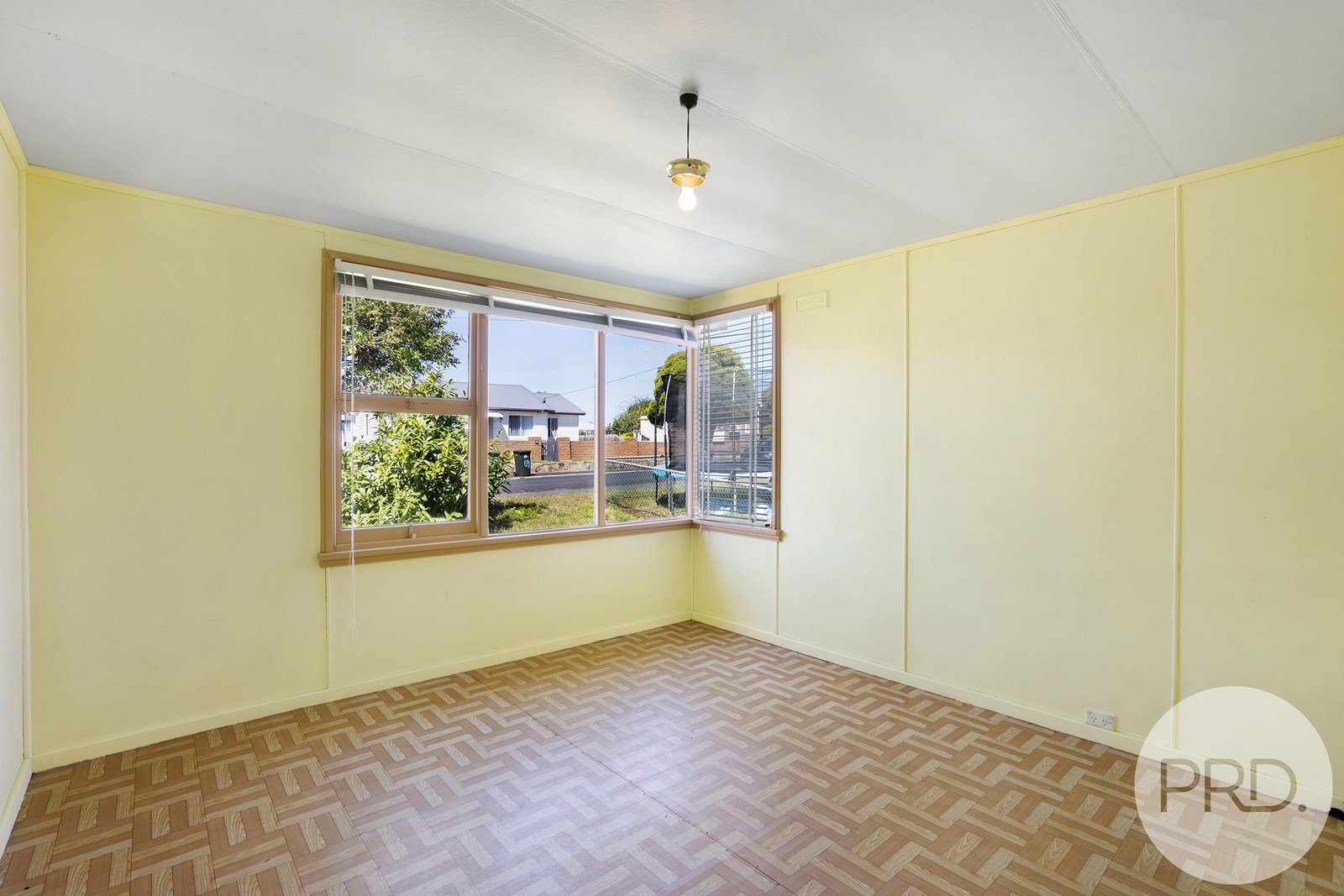 76 Corranga Drive CHIGWELL 15