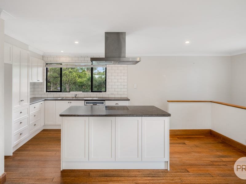 76 Davies Avenue SPRINGWOOD 4