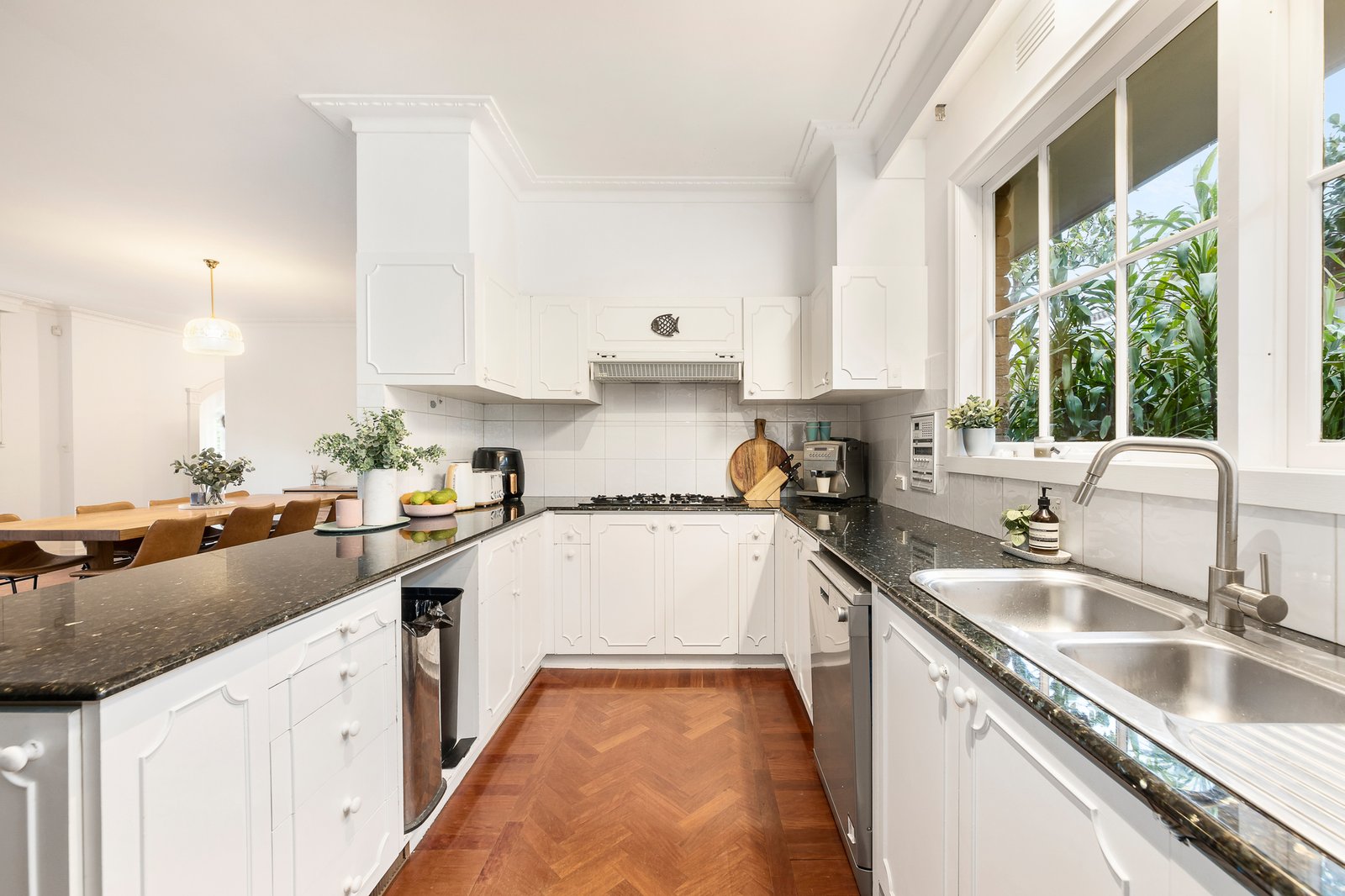 Gallery: 76 Dendy Street