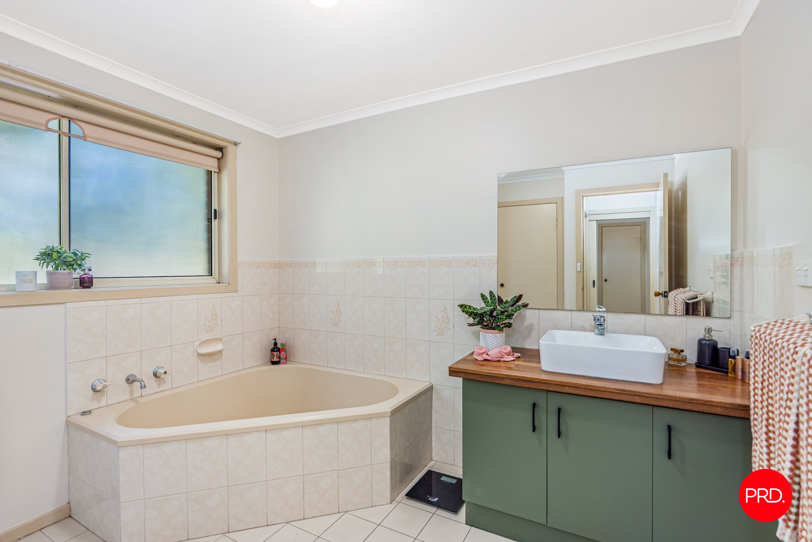 76 Fairbairn Place KYNETON 9
