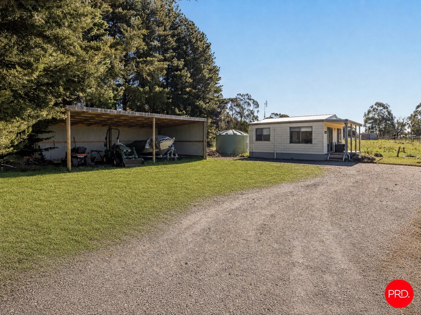 76 Fairbairn Place KYNETON 21