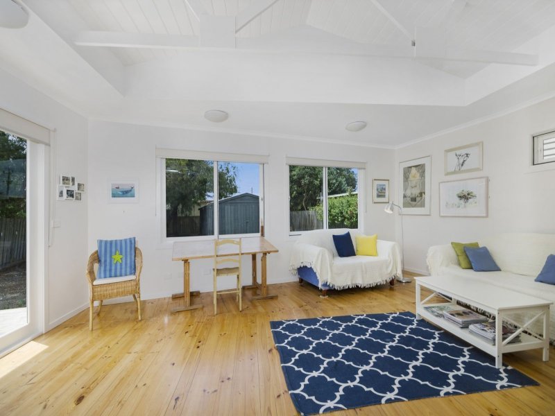 Gallery: 76 Golf Links Road