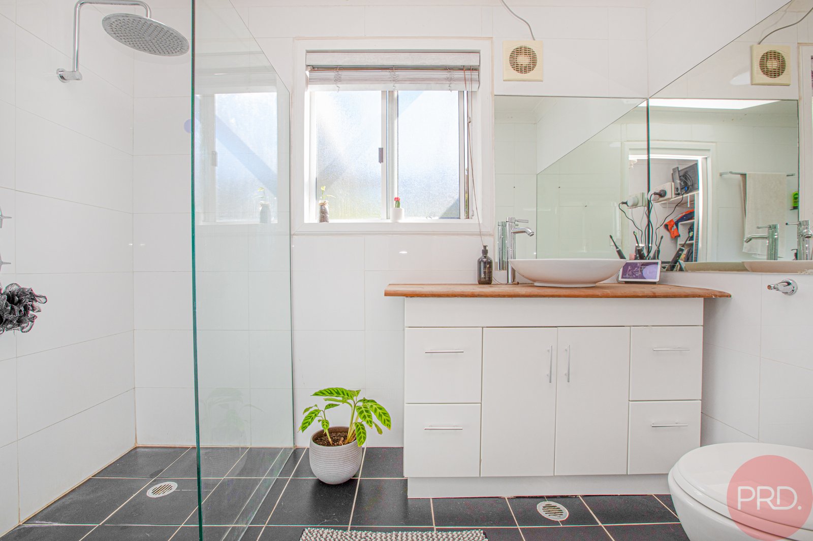 76 Grey Street CLARENCE TOWN 11