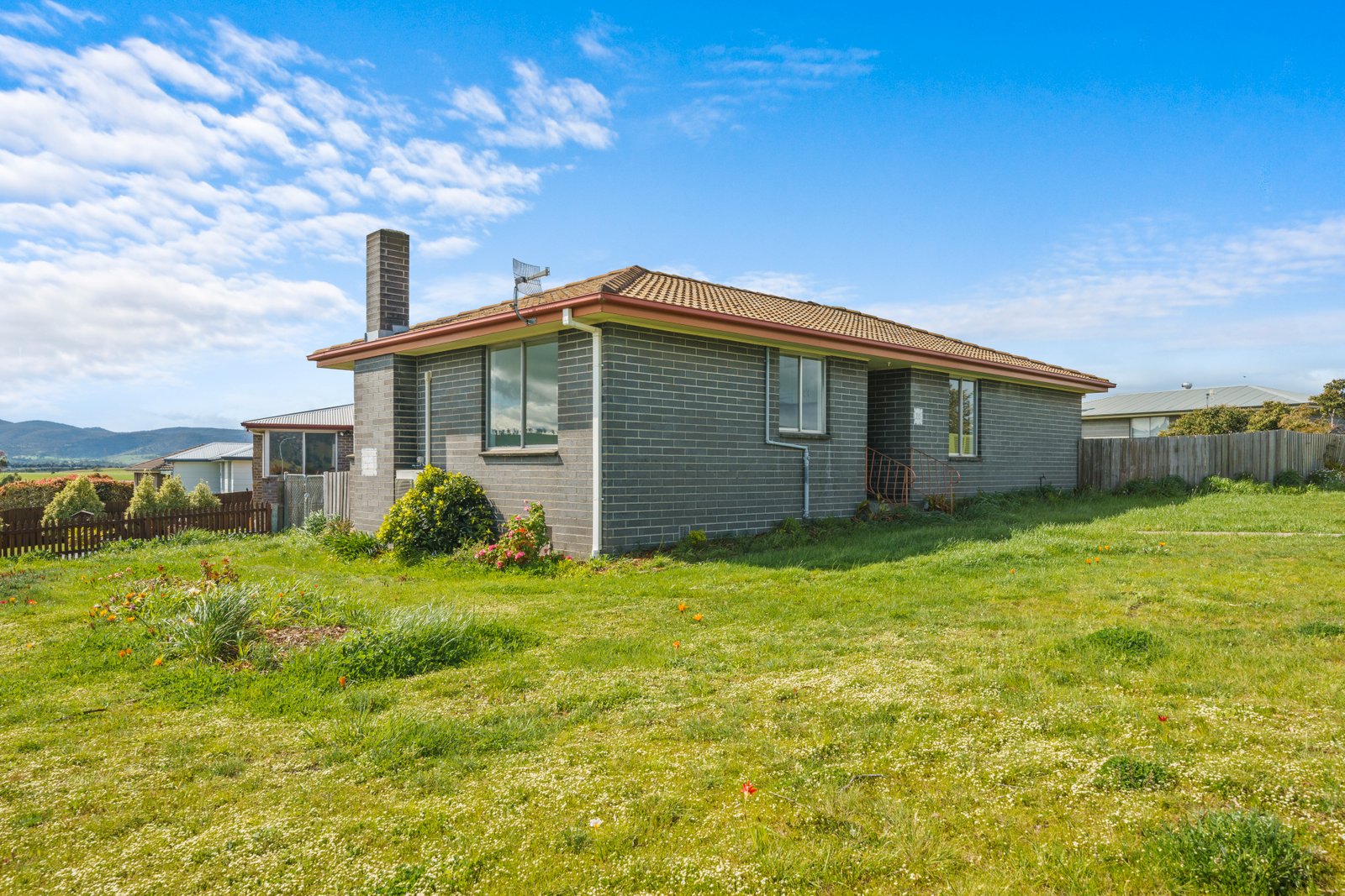 76 Gunn Street BRIDGEWATER 1