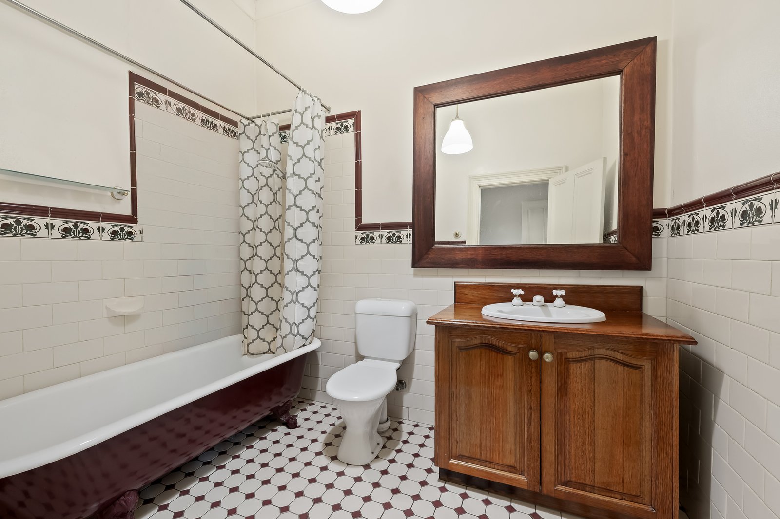 Real Estate and Property in 76 Harold Street, Thornbury, VIC