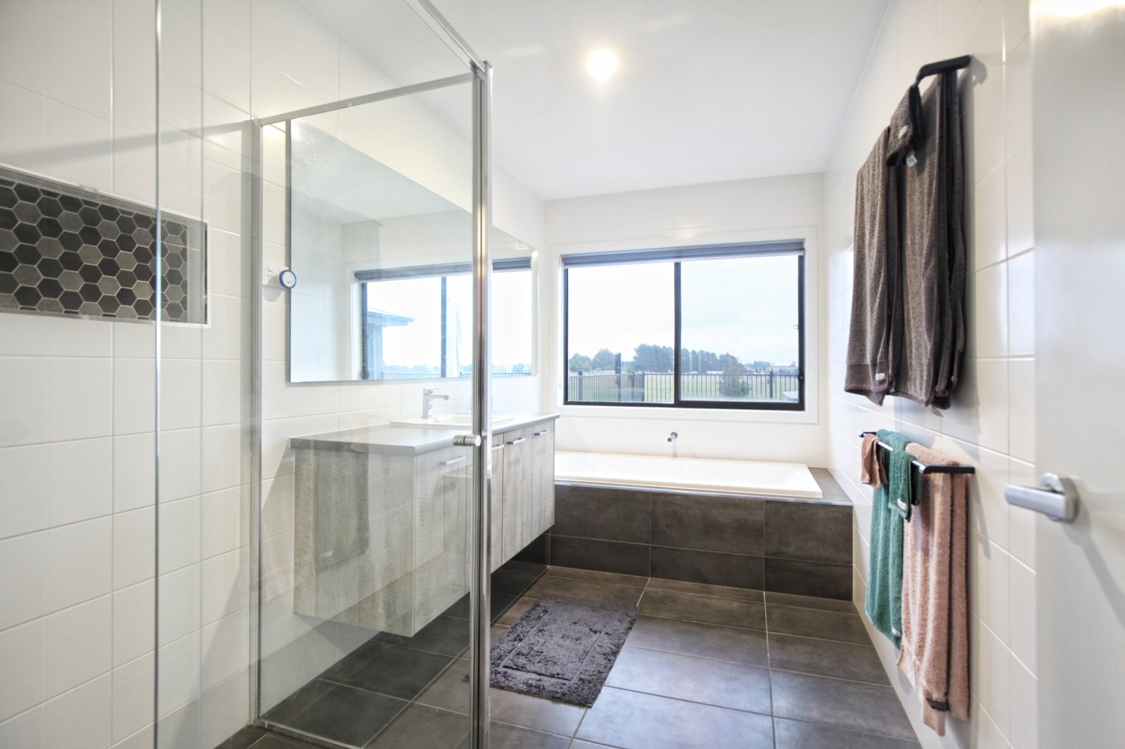 Real Estate and Property in 76 Harts Lane, Kyneton, VIC