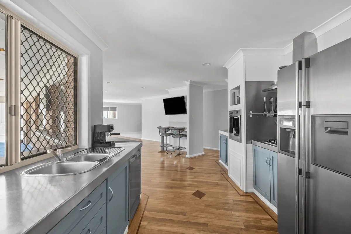 76 Hickey Way Carrara  CARRARA 2
