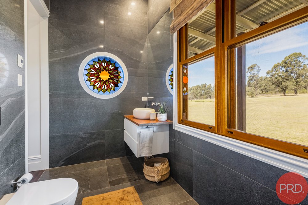 76 James Lane BISHOPS BRIDGE 17