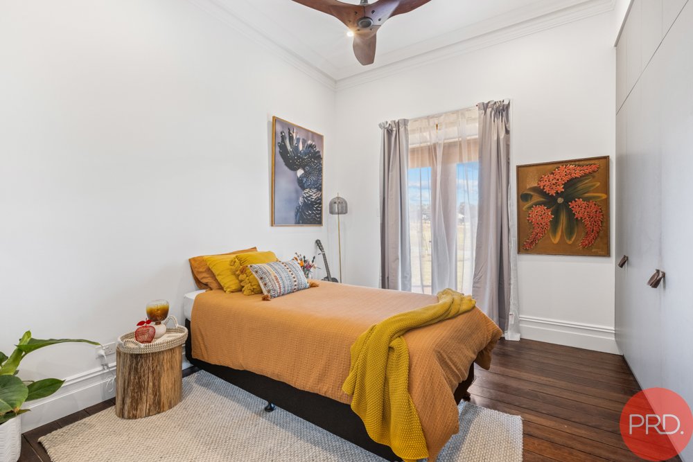 76 James Lane BISHOPS BRIDGE 18