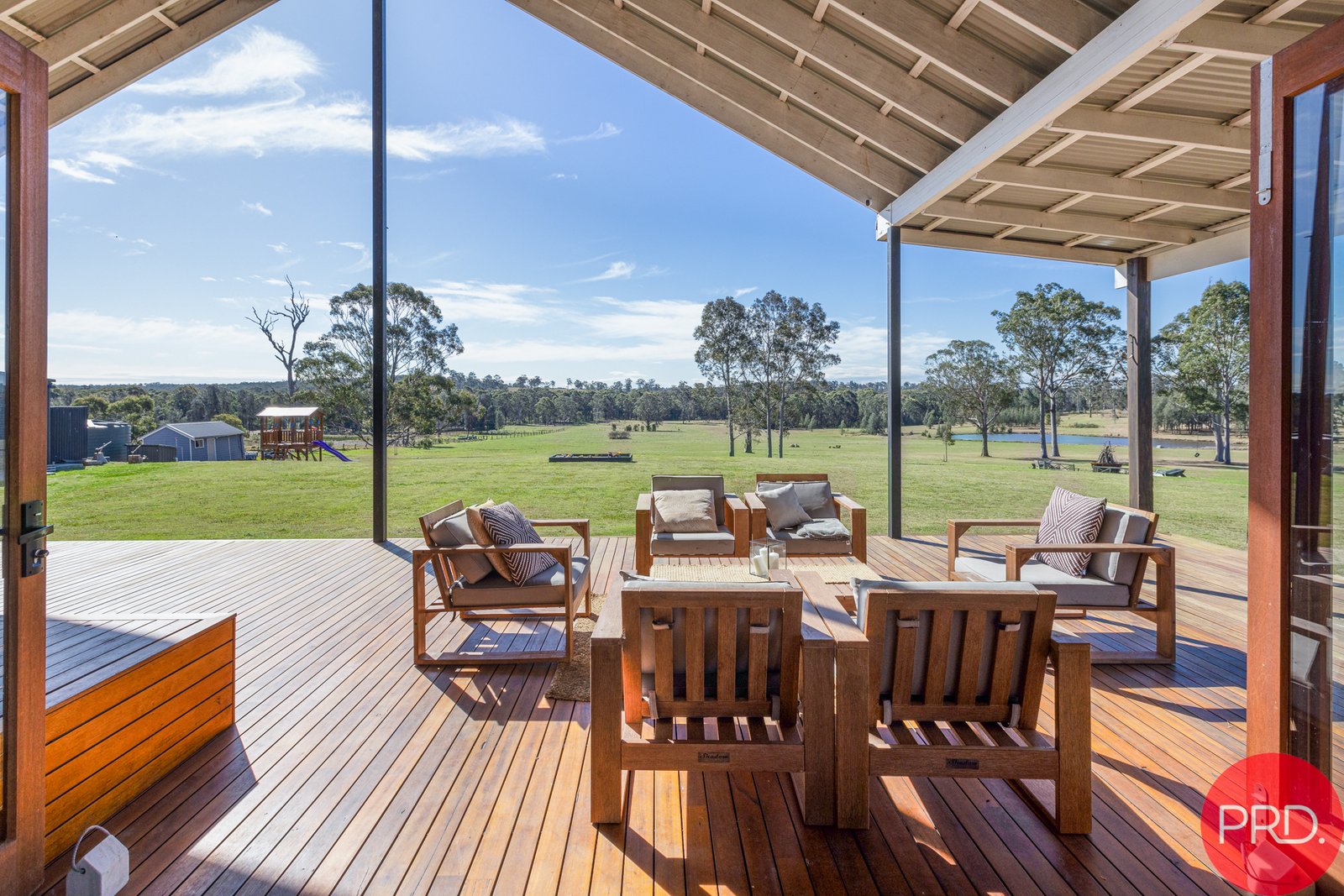 76 James Lane BISHOPS BRIDGE 25