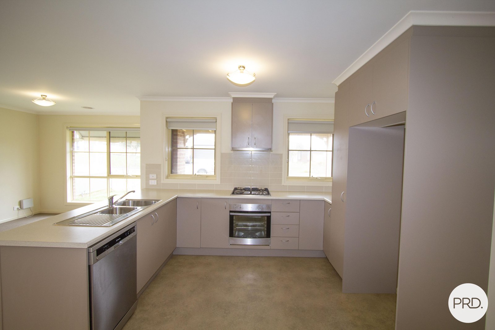 76 Kossuth Street SEBASTOPOL 5